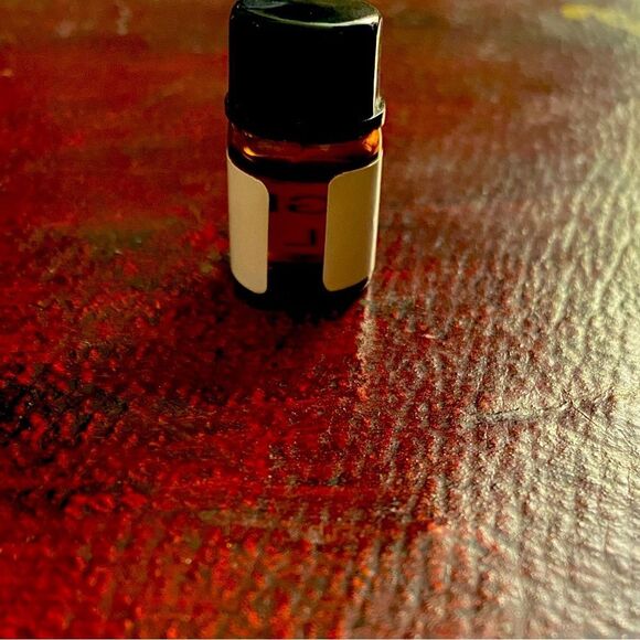 CONFIDENTLY COURAGEOUS OIL Manifest Ritual Spell Candle Oil Witchy Halloween - Picture 5 of 6